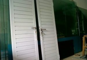 harga-pintu-spandrel-aluminium-300×225-5